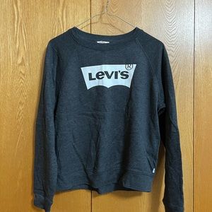 M Levi’s Crew Neck